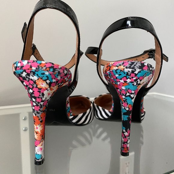 Halogen Slingback Heels: Black & White Striped with Floral - Picture 5 of 6